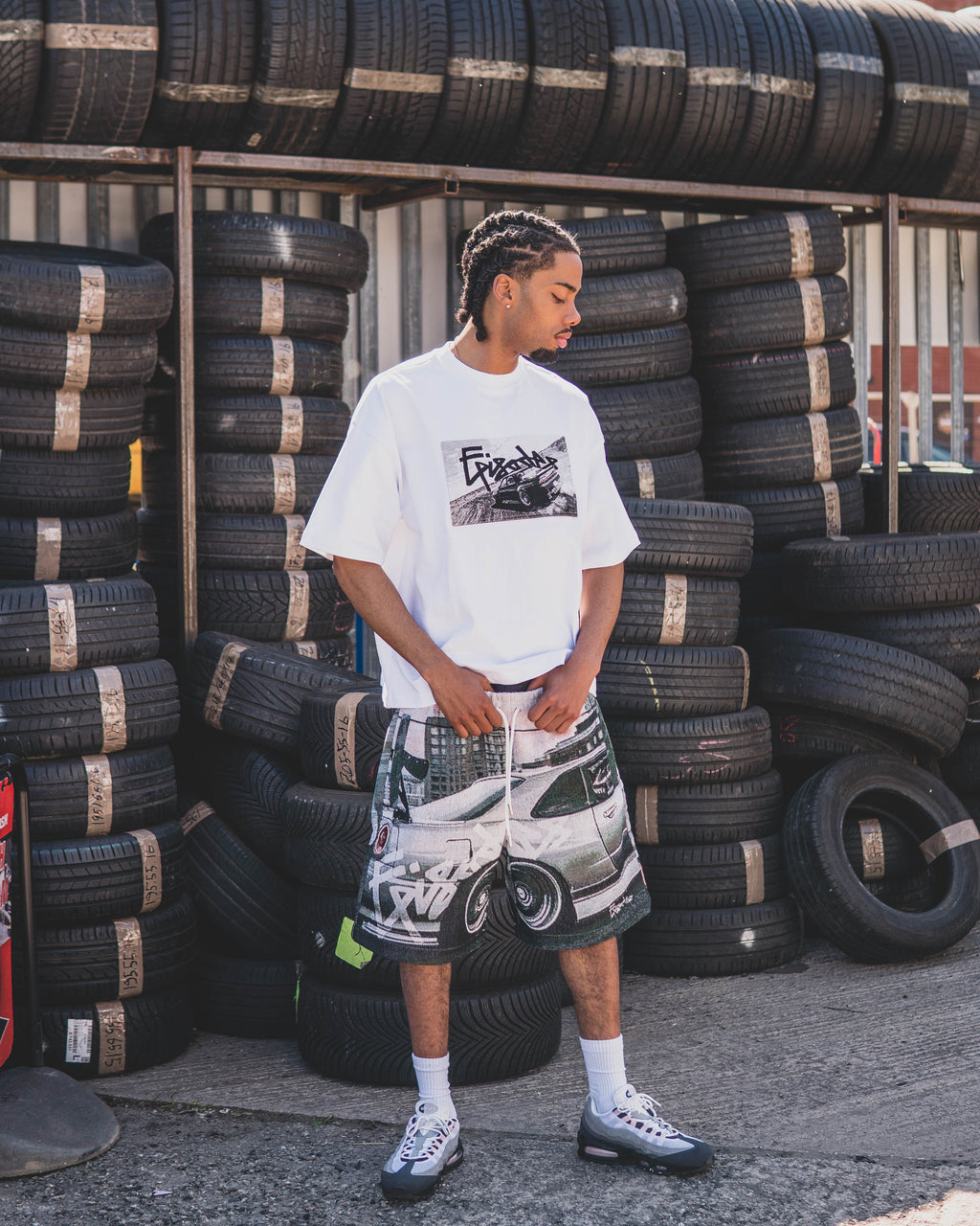 SKYLINE TAPESTRY BAGGY SHORTS