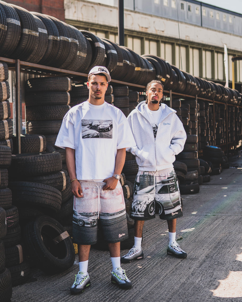 SKYLINE TAPESTRY BAGGY SHORTS
