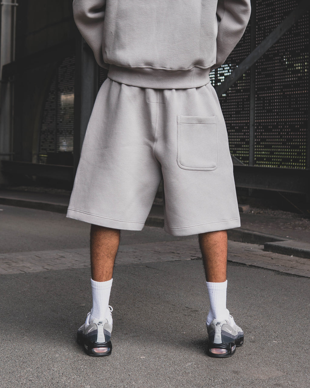TAG BAGGY SHORTS [630GSM]