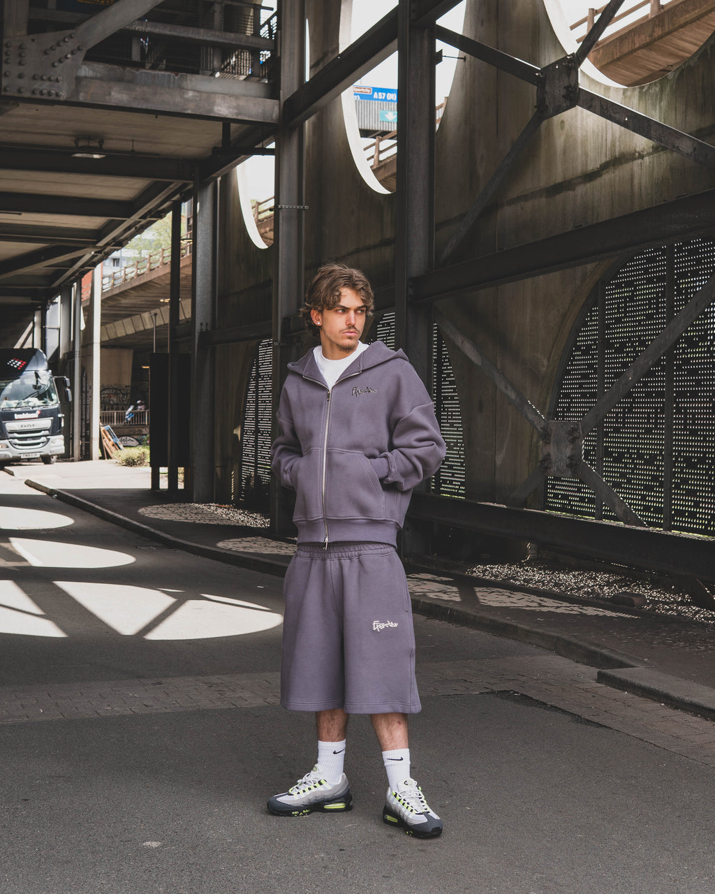 TAG BAGGY SHORTS [630GSM]