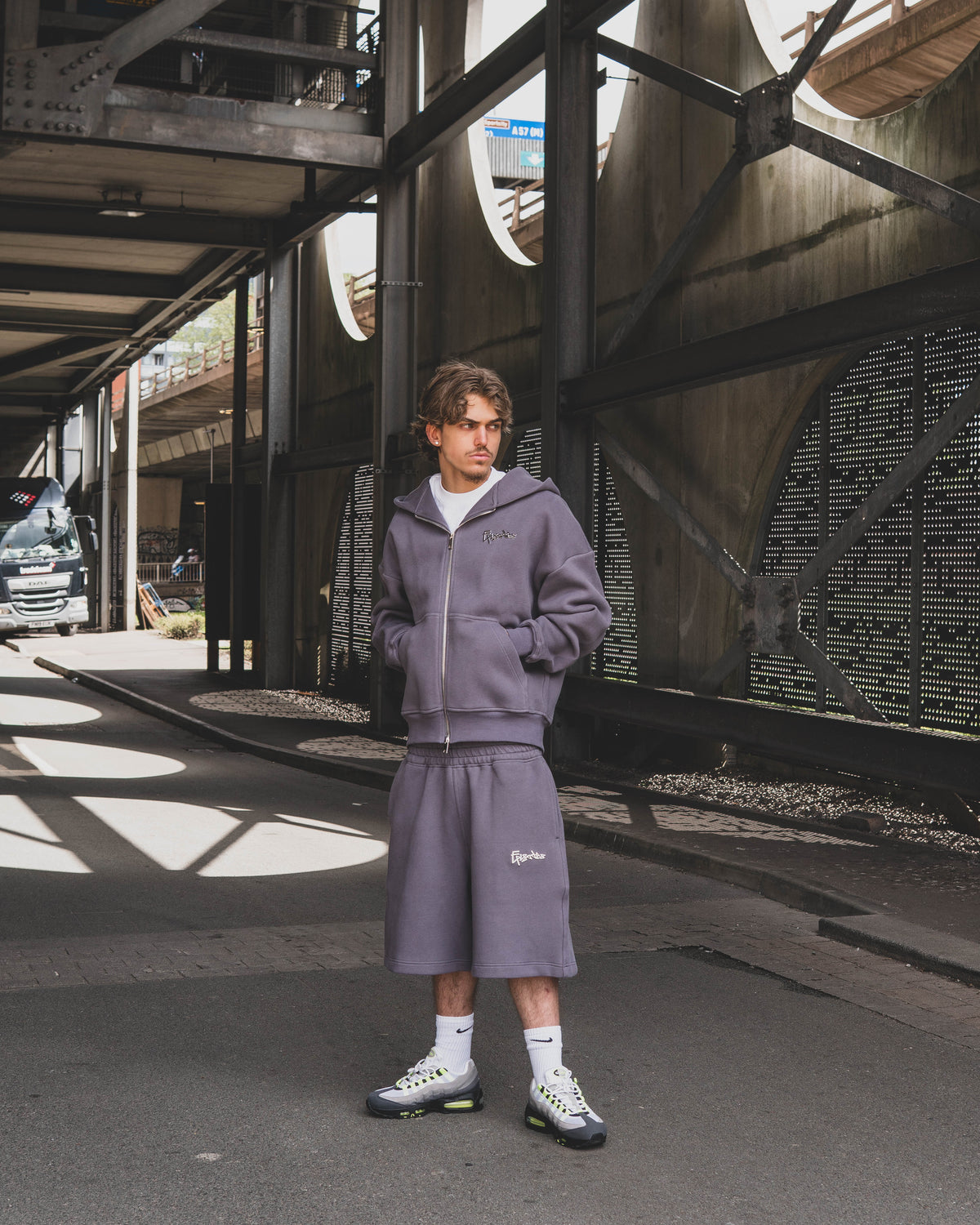 TAG BAGGY SHORTS [630GSM]