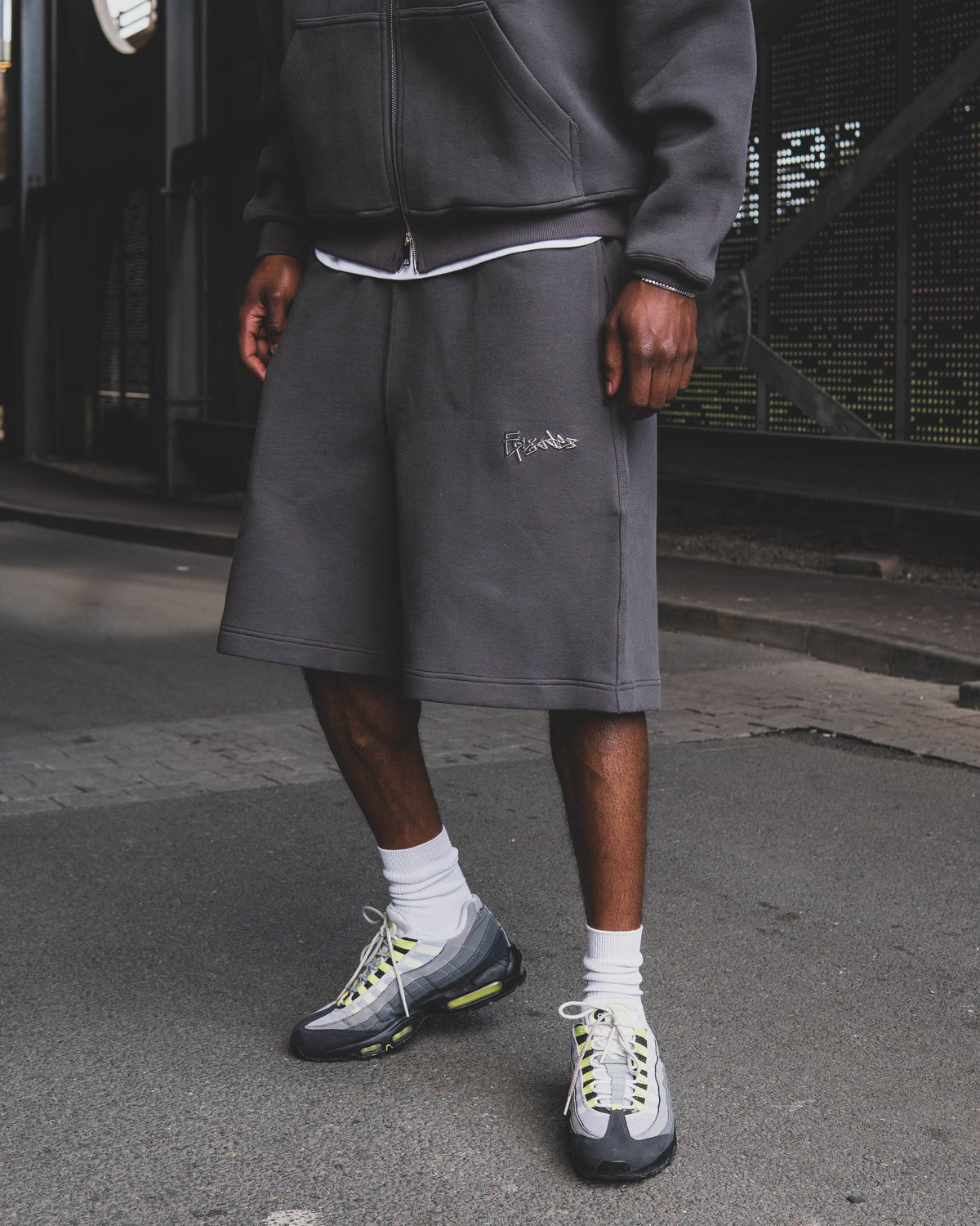 TAG BAGGY SHORTS [630GSM]