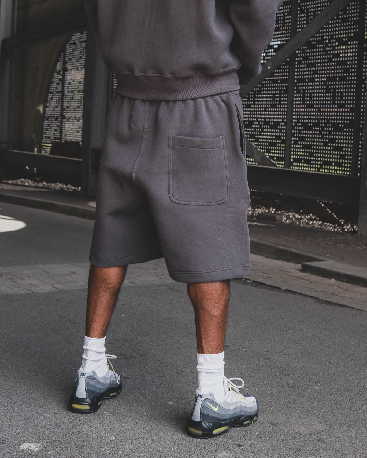 TAG BAGGY SHORTS [630GSM]