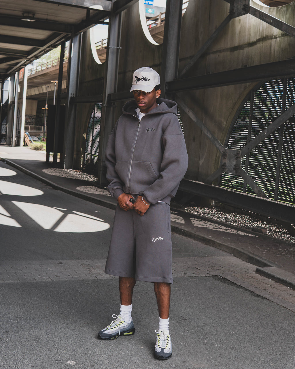 TAG BAGGY SHORTS [630GSM]