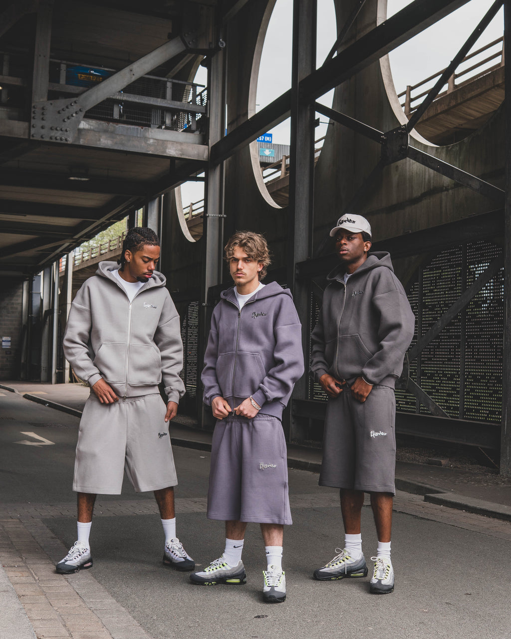 TAG BAGGY SHORTS [630GSM]