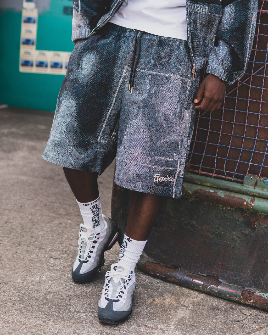 CCTV TAPESTRY BAGGY SHORTS