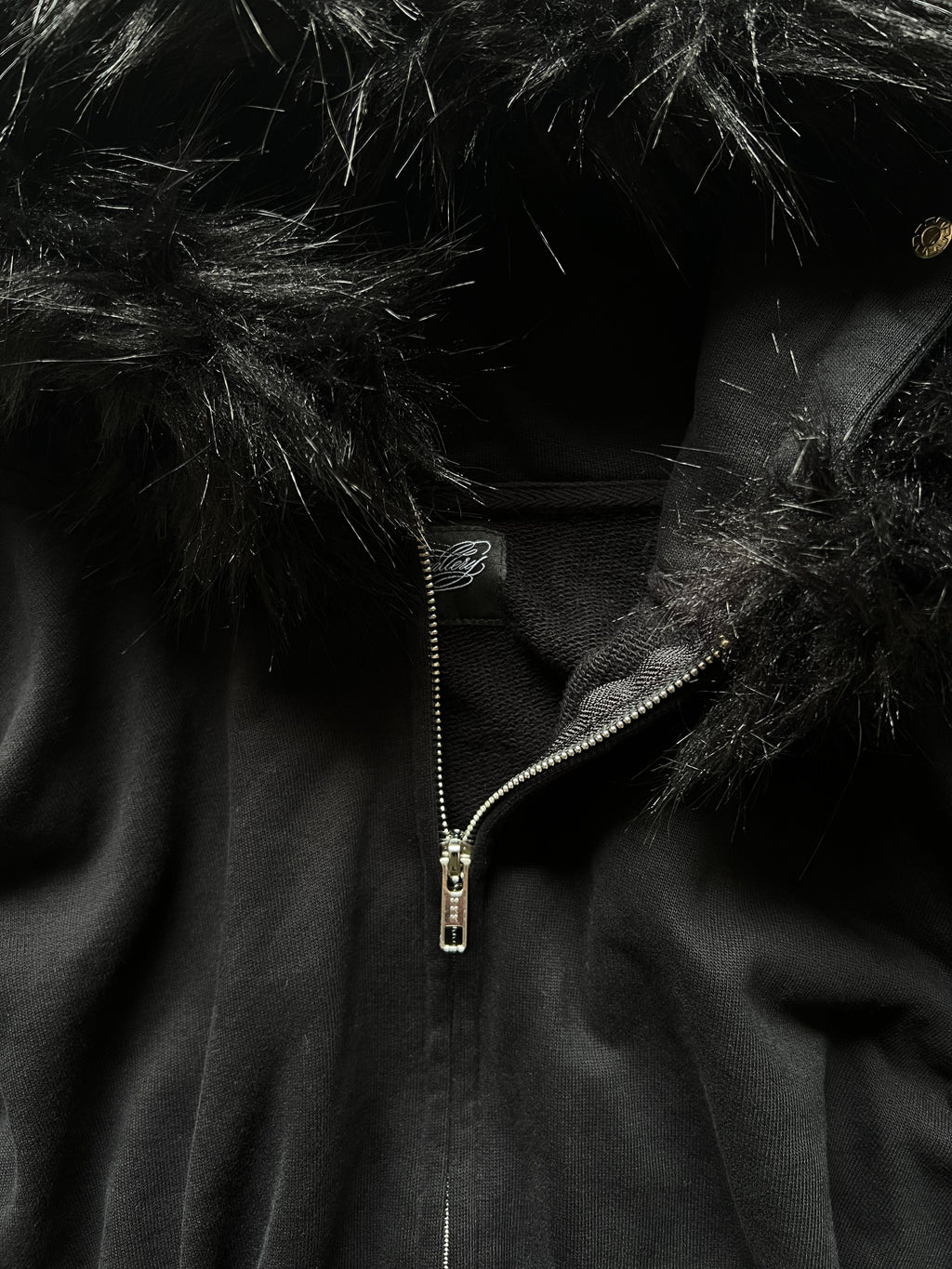 "signature II" fur hood zip up black