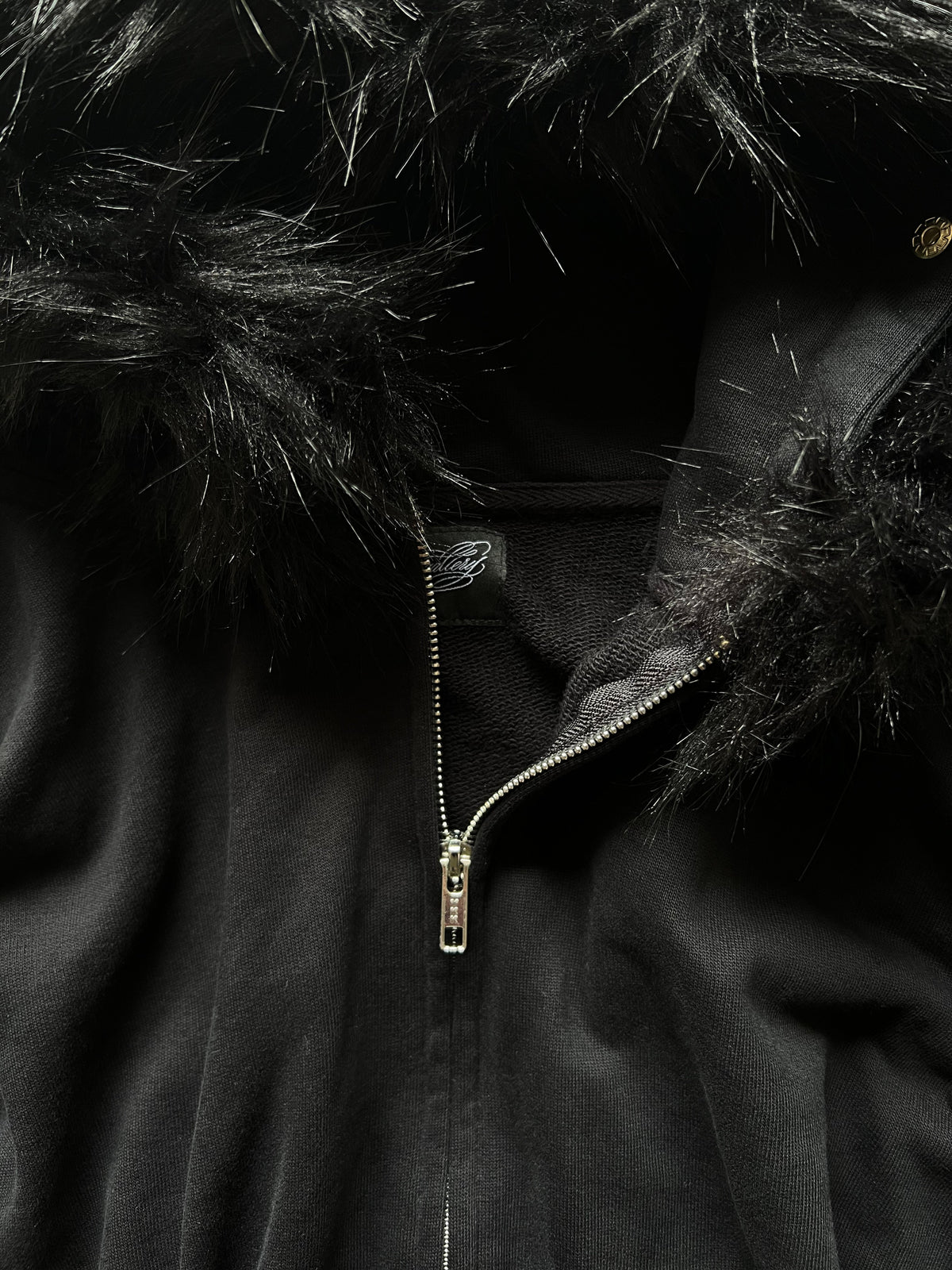 "signature II" fur hood zip up black