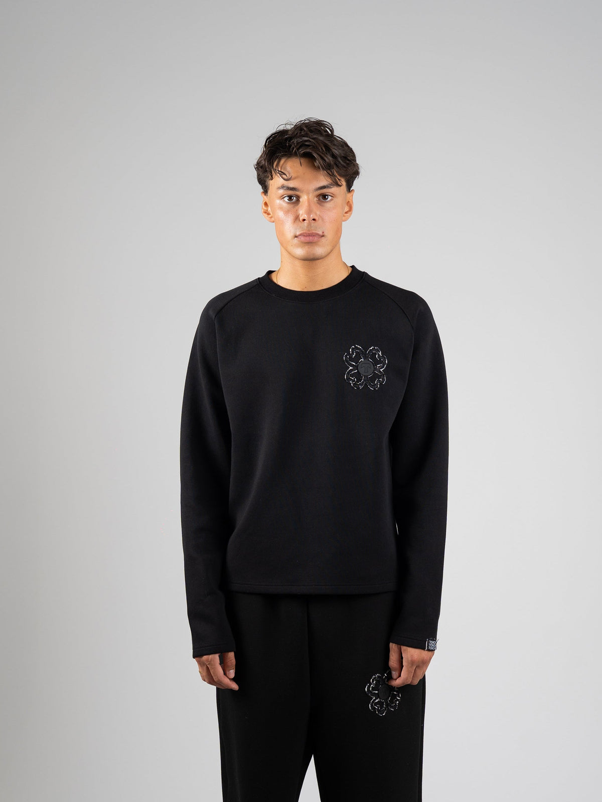 Longsleeve Iconique — Noir Obsidienne